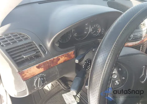 2004 Mercedes-Benz E 320 z USA, uszkodzony, nr VIN WDBUH65J04A383483